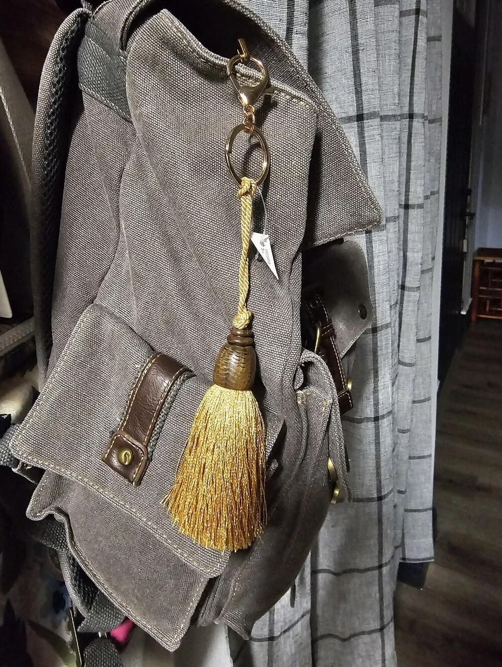Tassel from INDIA Key Chain Purse Charm New Ekegant Gold & Brown